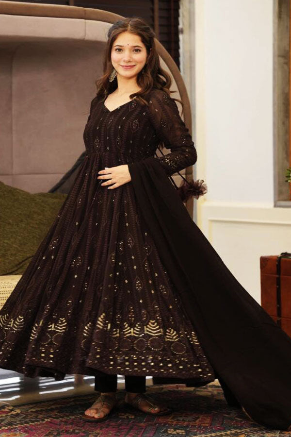 Designer Engagement Gown For Bride - Main Image