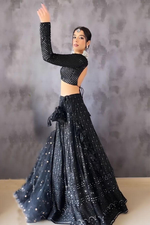 Sukhmani Gambhir Black Crop Top Lehenga Choli For 20 Year Girl