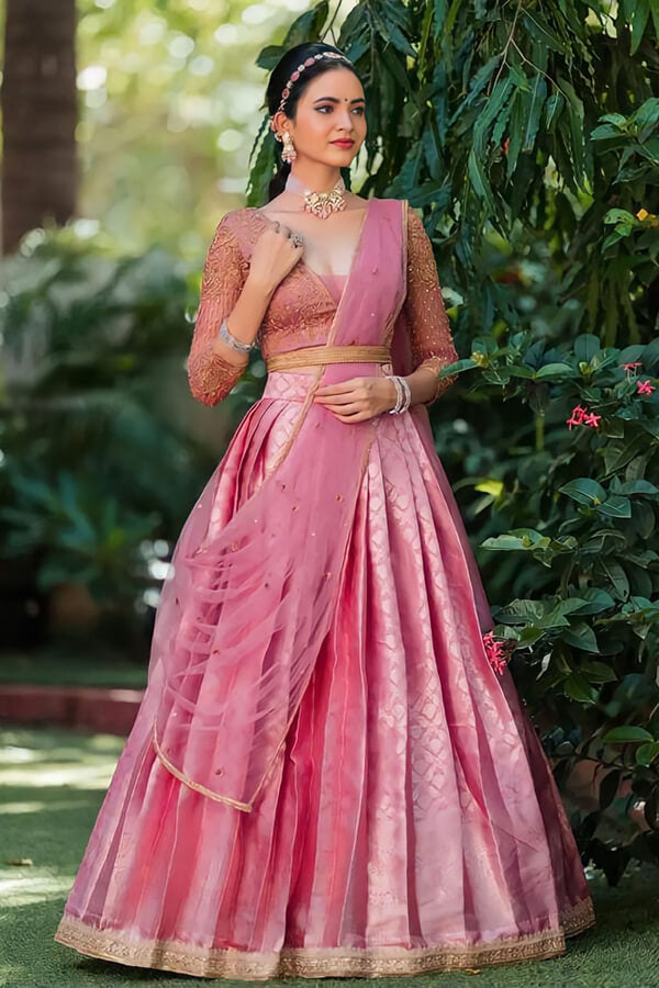 Modern Kerala Kasavu Half Saree For Girls - Anaya Designer Studio Modern Kerala Kasavu Half Saree For Girls - Anaya Designer Studio