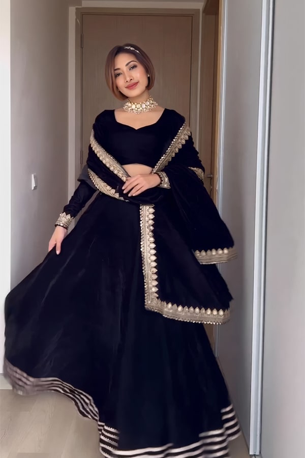 Velvet Lehenga Lehenga Choli Blouse Designs 2019 Isha Borah Black