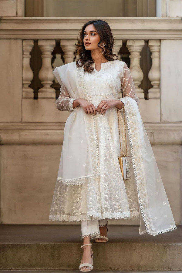 Ladies white salwar kameez hotsell