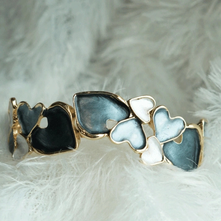 Stylish Dark Color Heart Design Bracelet