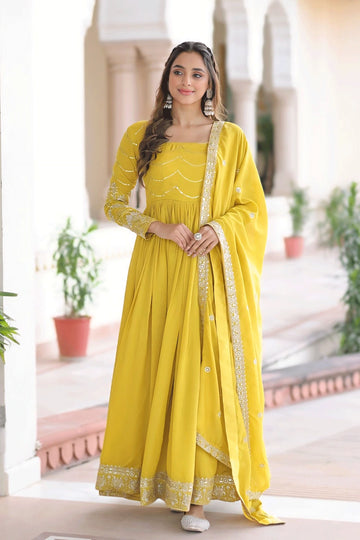 Haldi Wear Full Sleeveless Anarkali Suit