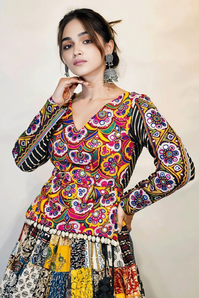 Navratri Special Fully Stitched Gamthi Work Chaniya Choli