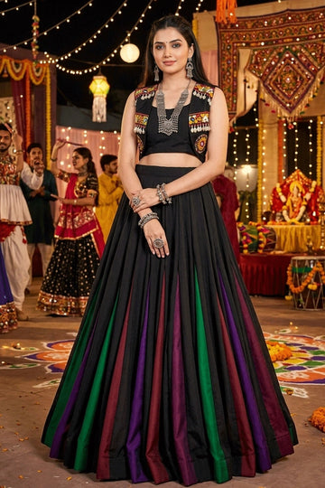 Ready To Wear Black Sleeveles Gamthi Work Chaniya Choli