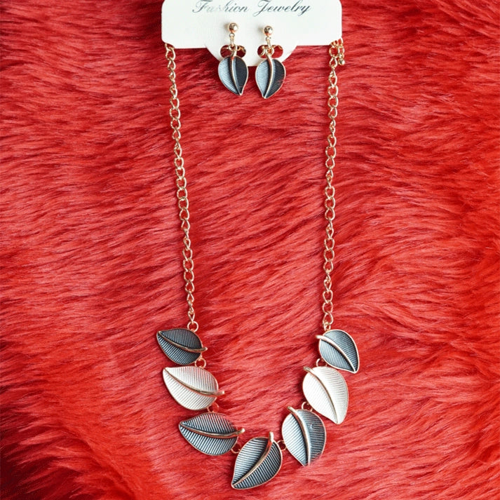Gold Chain Leaf Design Party Wear Necklace Set
