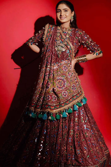 Gujarati Singer Gita Rabari Heavy Flair Ghagra Choli