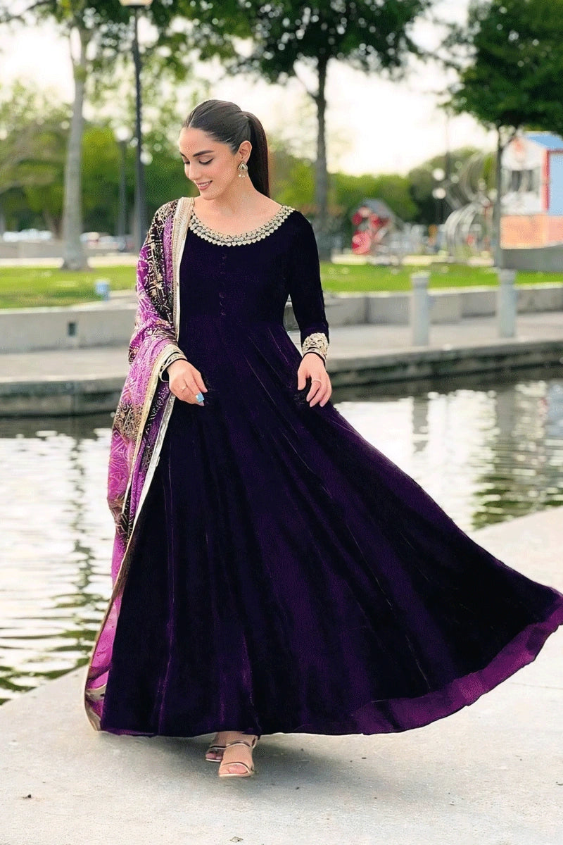 Bandhani print dupatta gown