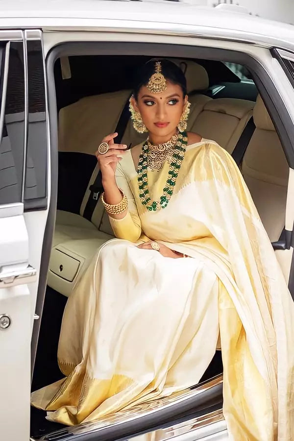 Beautiful Banarasi Silk Saree Look For Sister's Wedding