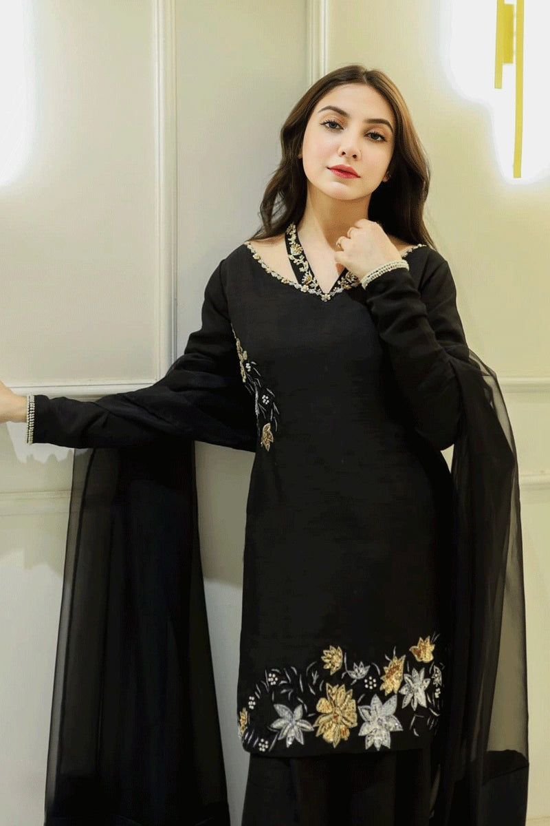 Black Color Evening Outfit