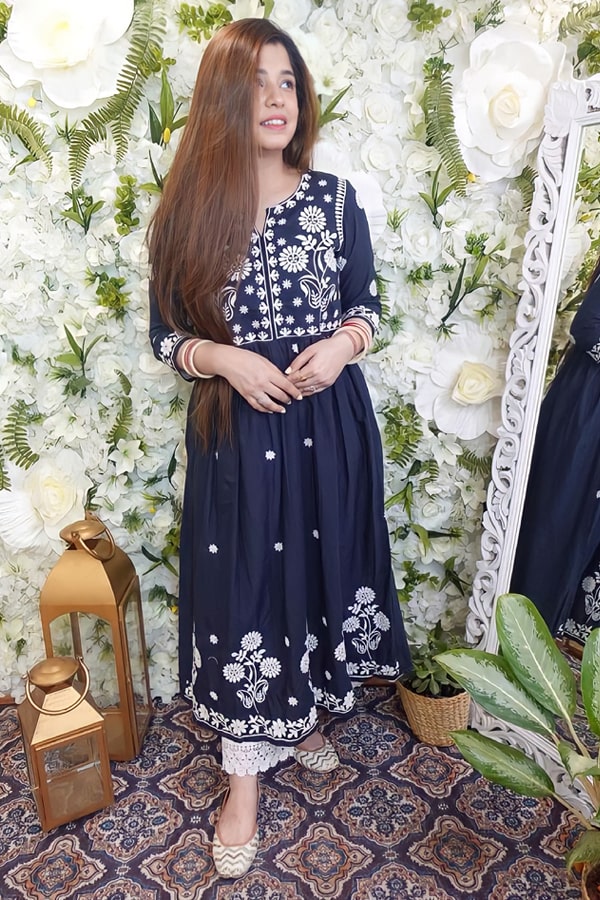 Casual simple kurti design for girl 2021 Latest - Anaya Designer Studio