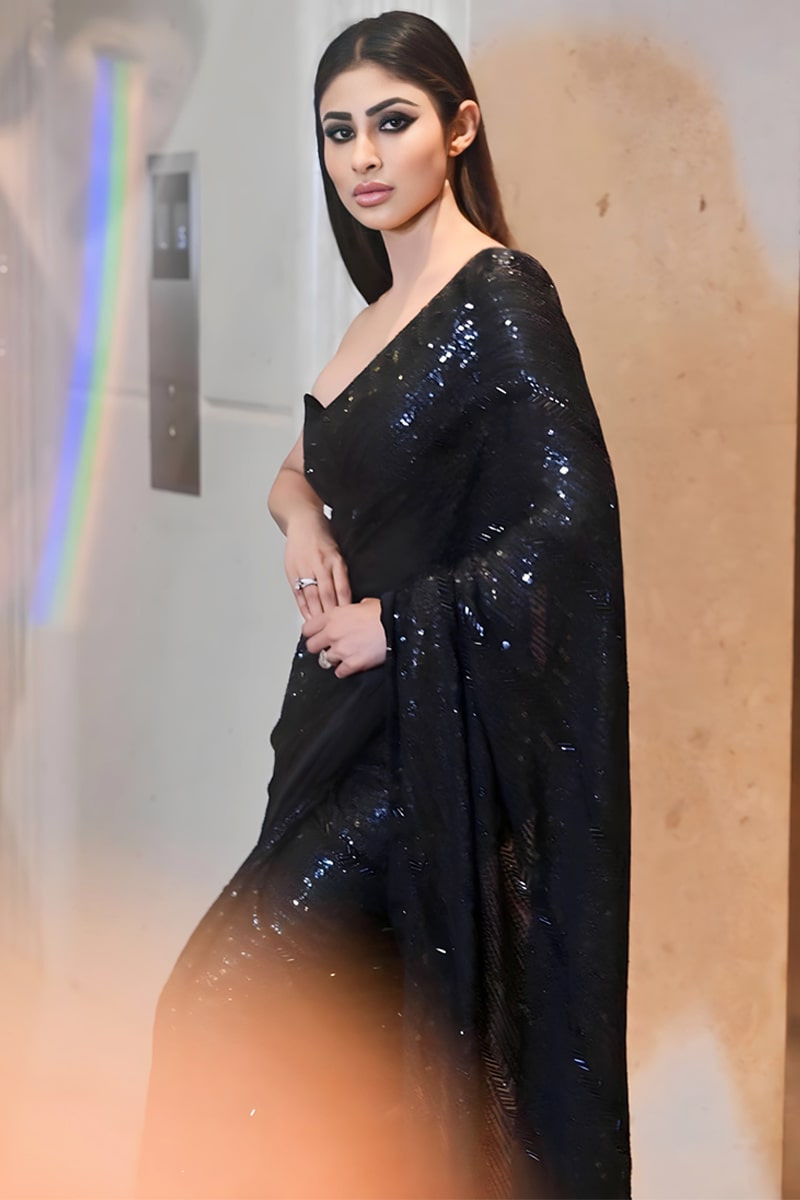 Mouni Roy Black Saree For Farewell Party