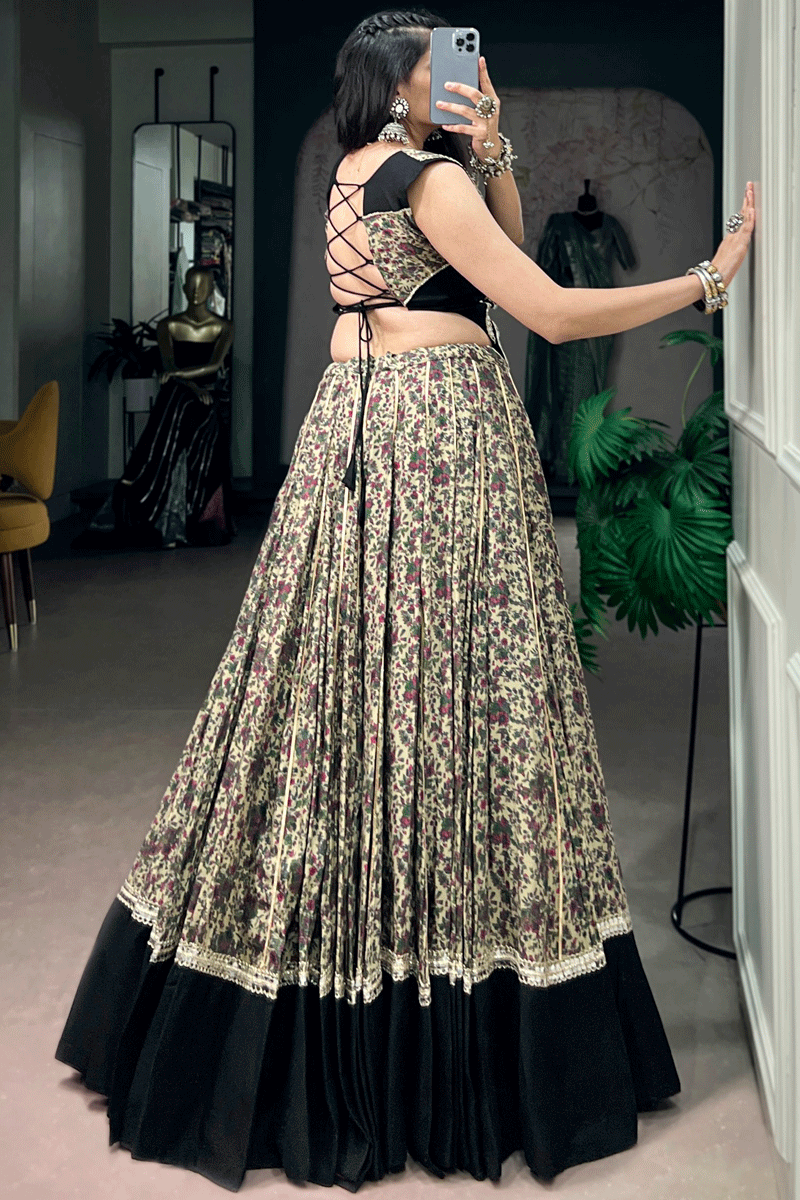 Designer Chaniya Choli For Navratri