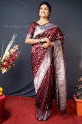 Engagement Marathi Paithani Saree