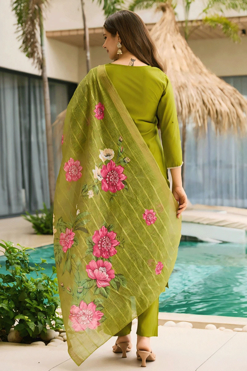 Fashionable green dress