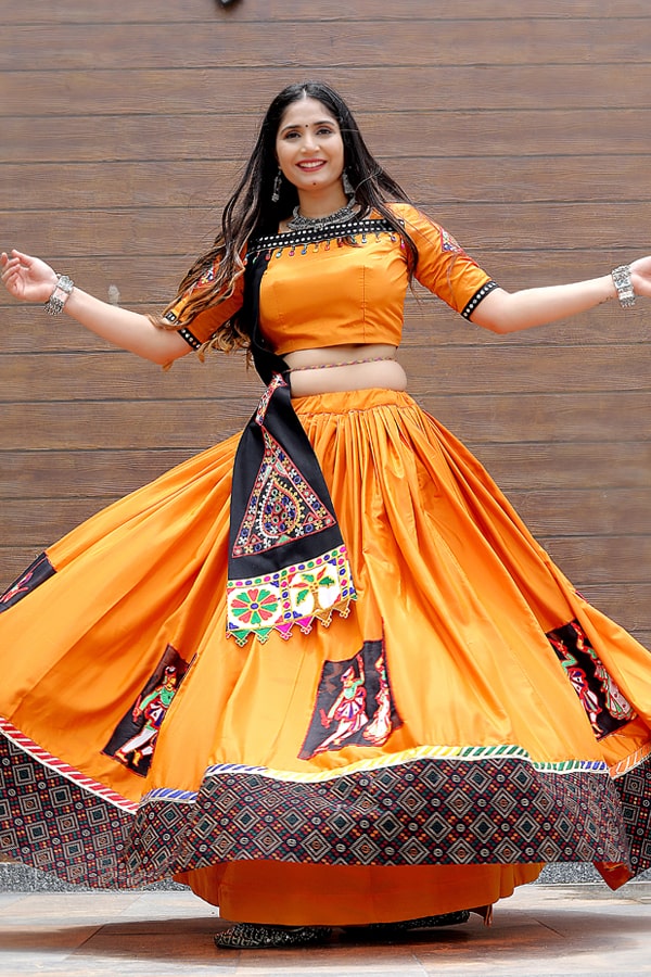 Latest Chaniya Choli Design For Navratri Festival - Anaya Designer Studio