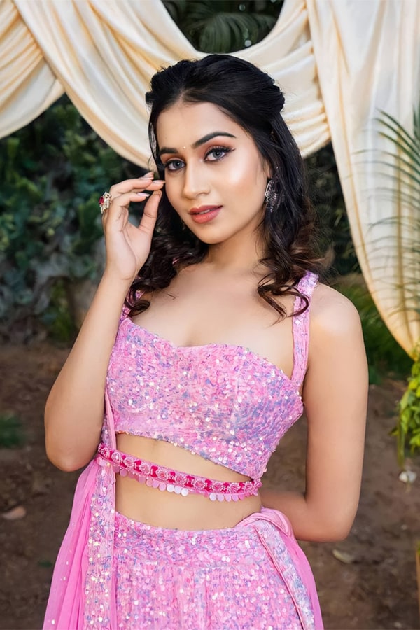Indian Wedding Dresses For Brides Sisters 2021 - Anaya Designer Studio