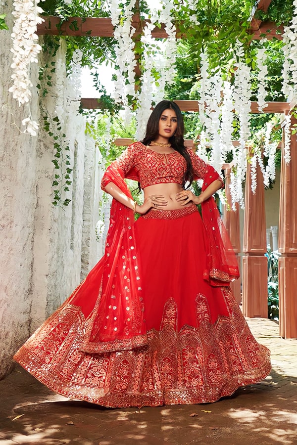 Latest bridal lehenga designs 2021 for wedding - Anaya Designer Studio