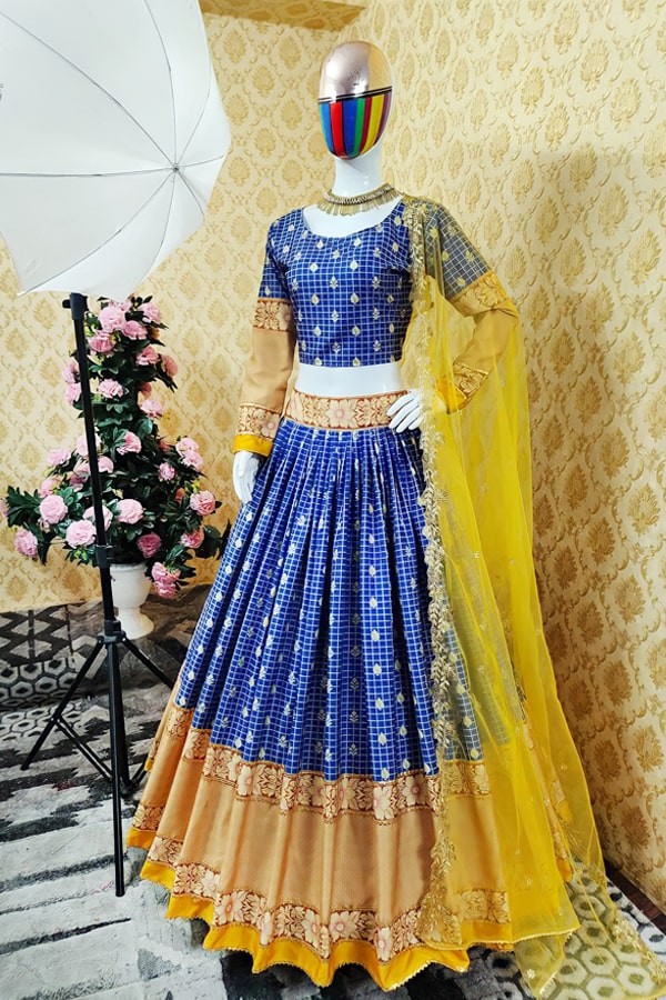 Lehenga designs for girls 2022-2021 (25 Years) - Anaya Designer Studio