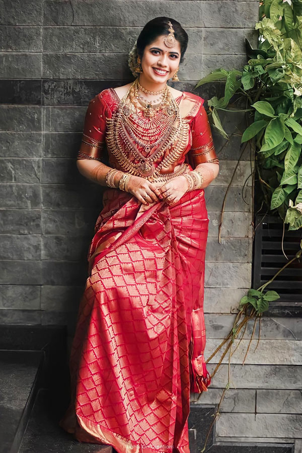 New saree design 2021-2022 for wedding Red - Anaya Designer Studio