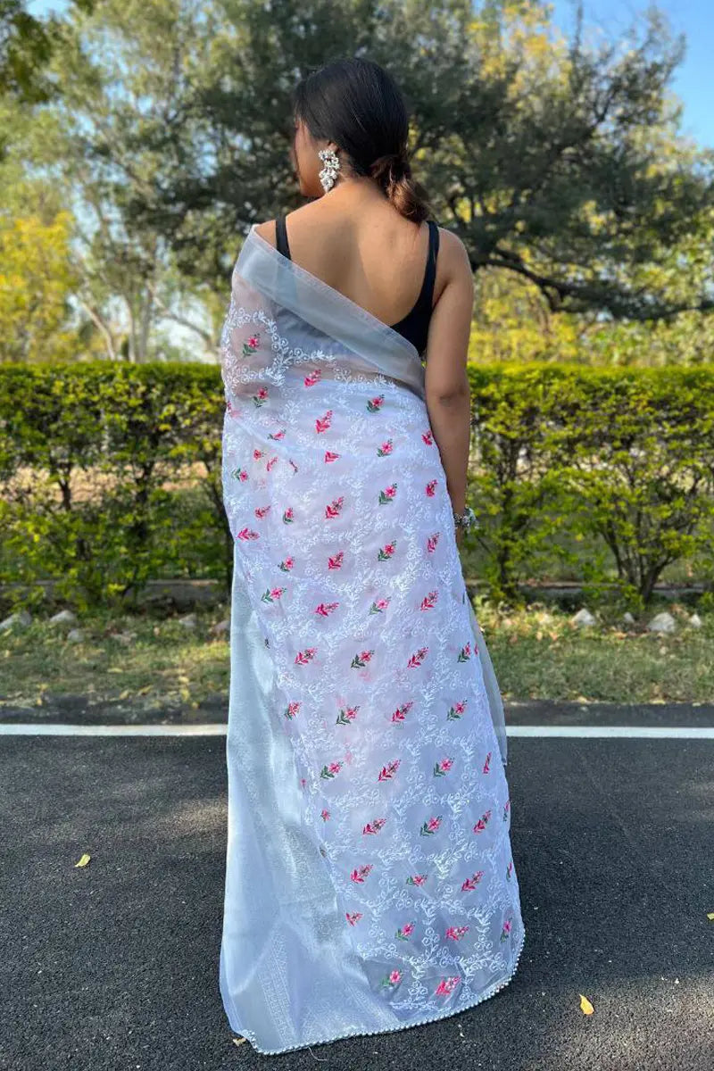 blouse designs for organza sarees