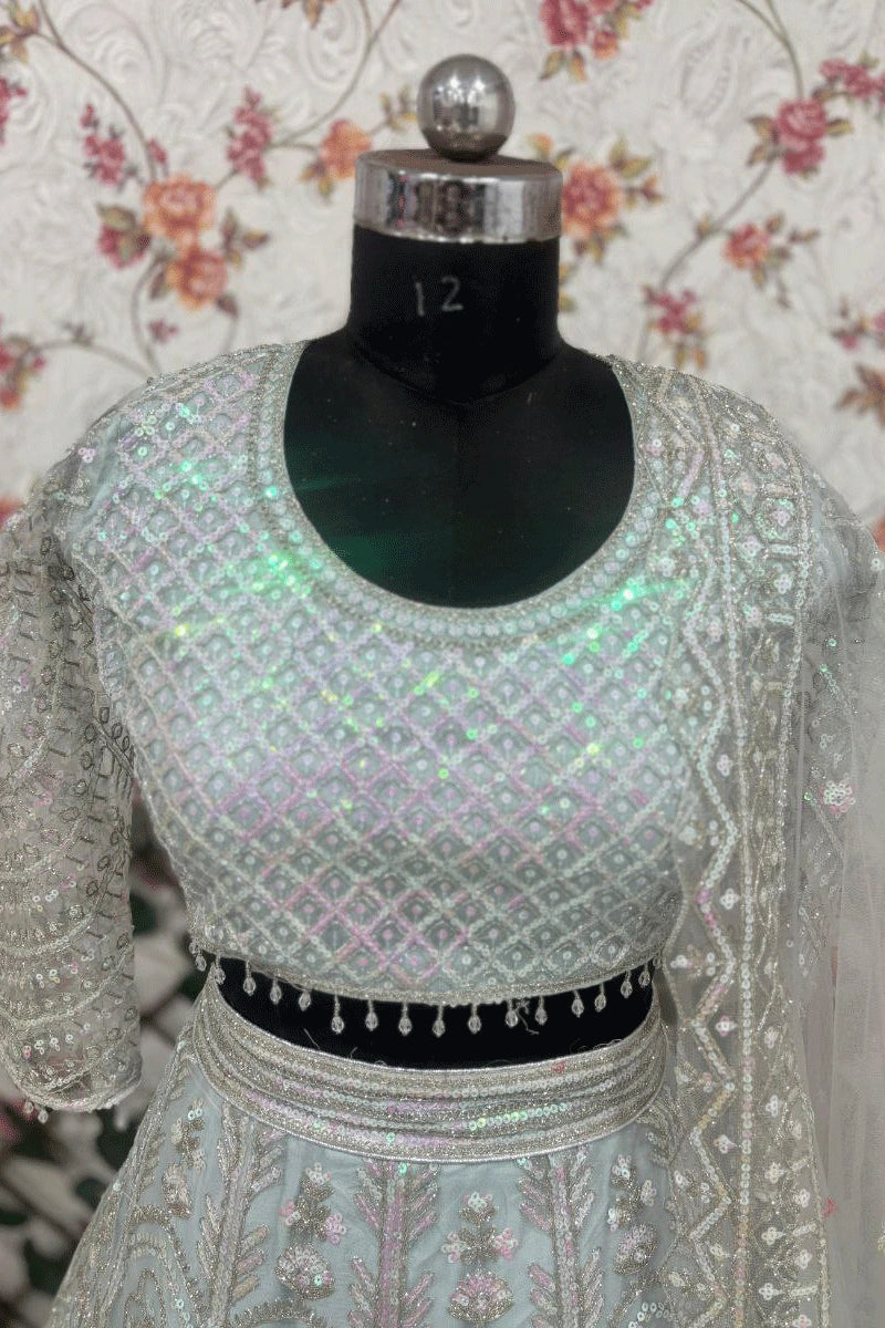 Statement bridal lehenga look