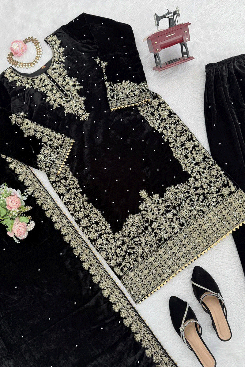  Stylish Velvet Dress 