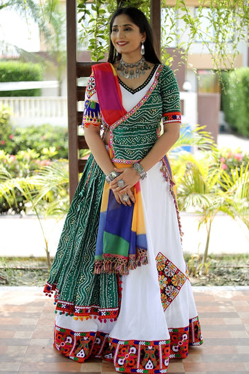 Traditional Chaniya Choli Blouse Design For Navratri Outfit Online