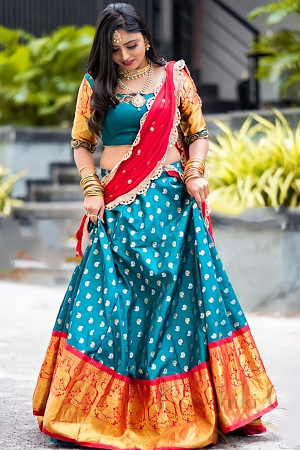 Lehenga voni sets online hotsell