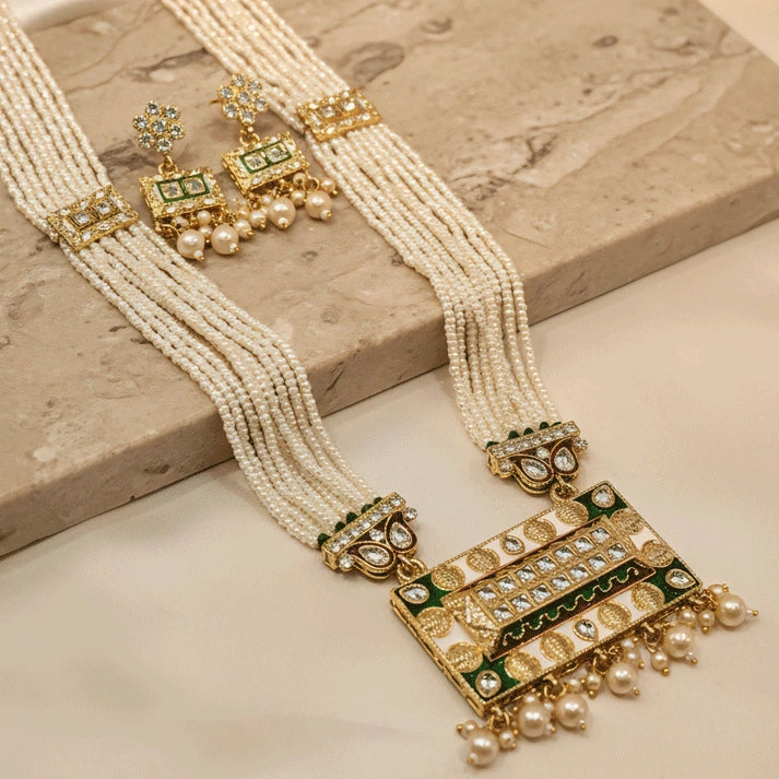 Traditional Jewelry Set