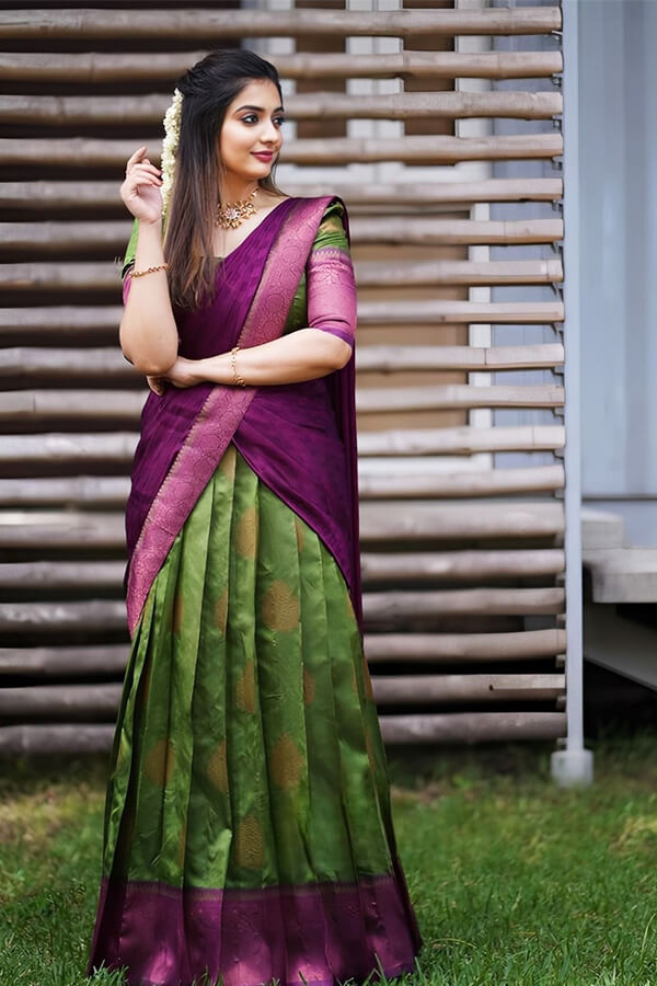 Trendy Kerala Kasavu Half Saree For Wedding