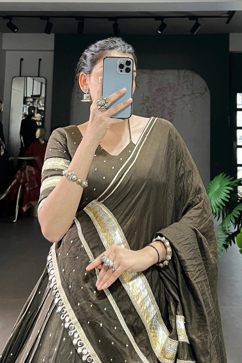 Trendy Lehenga Choli for Mehndi Bride 2026

