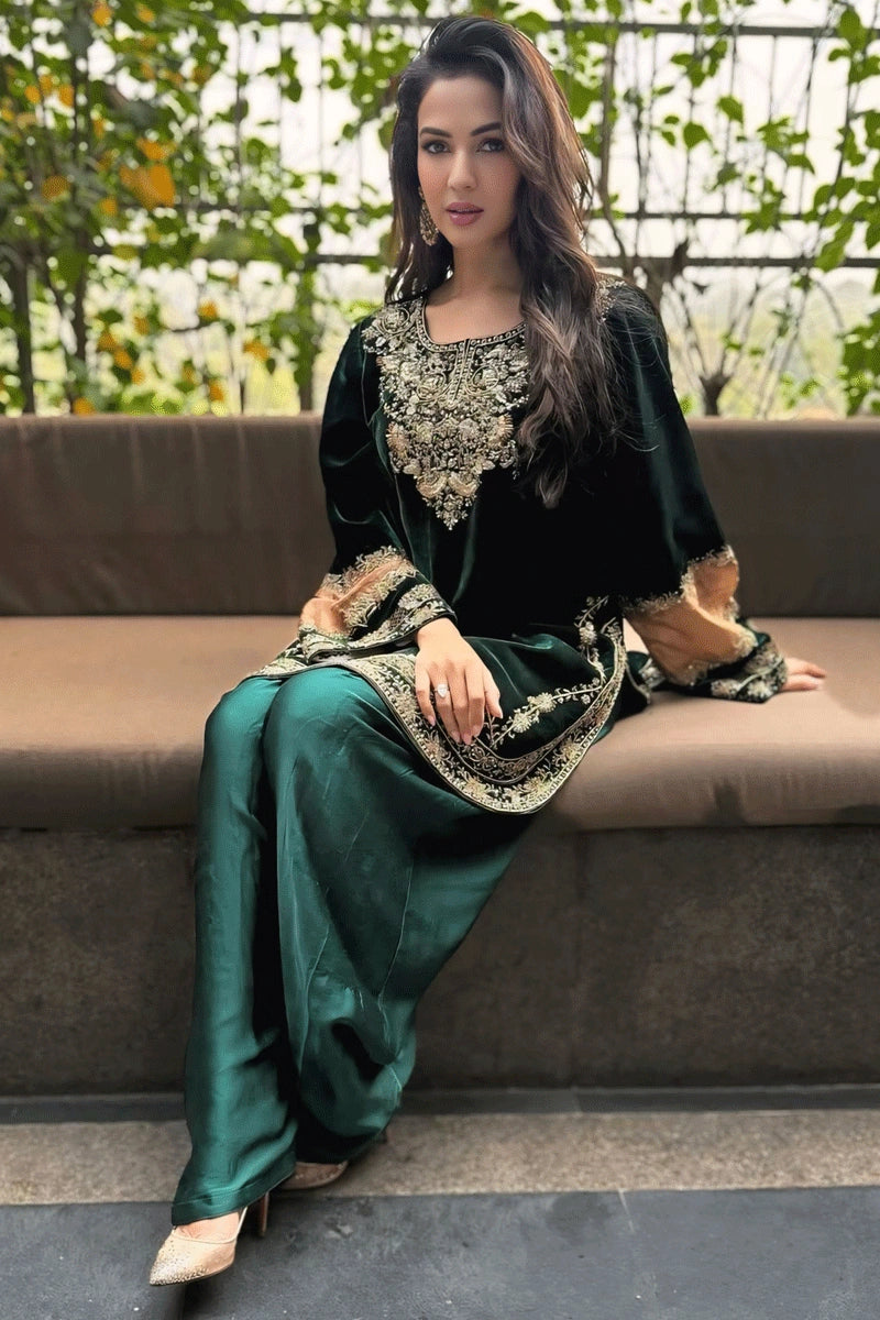 Velvet suit for wedding