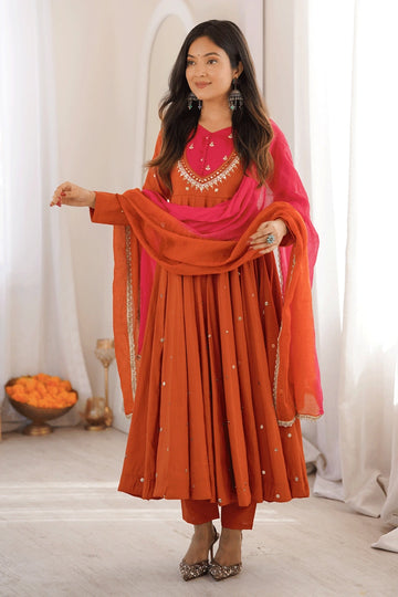 Latest Casual Simple Anarkali Dress For Women 2022 Latest Casual Simple Anarkali Dress For Women 2022