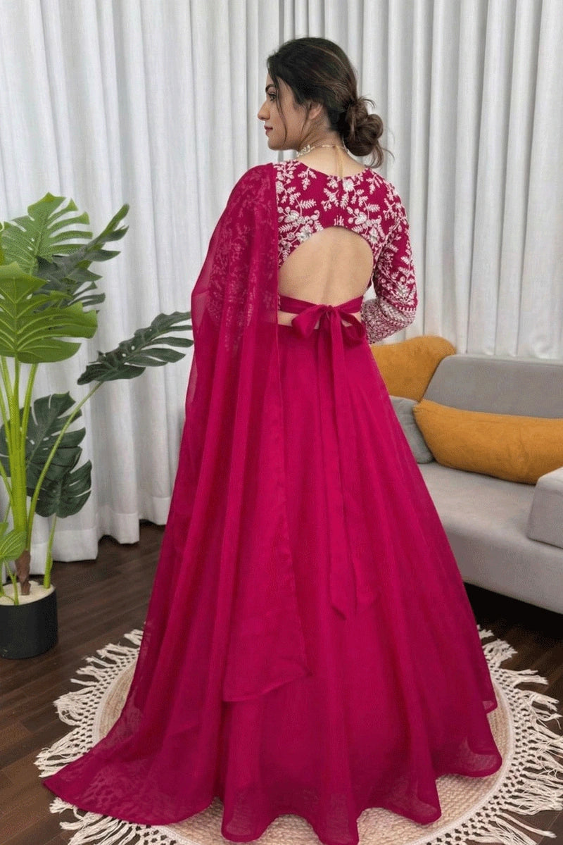 fashionable sangeet lehenga design