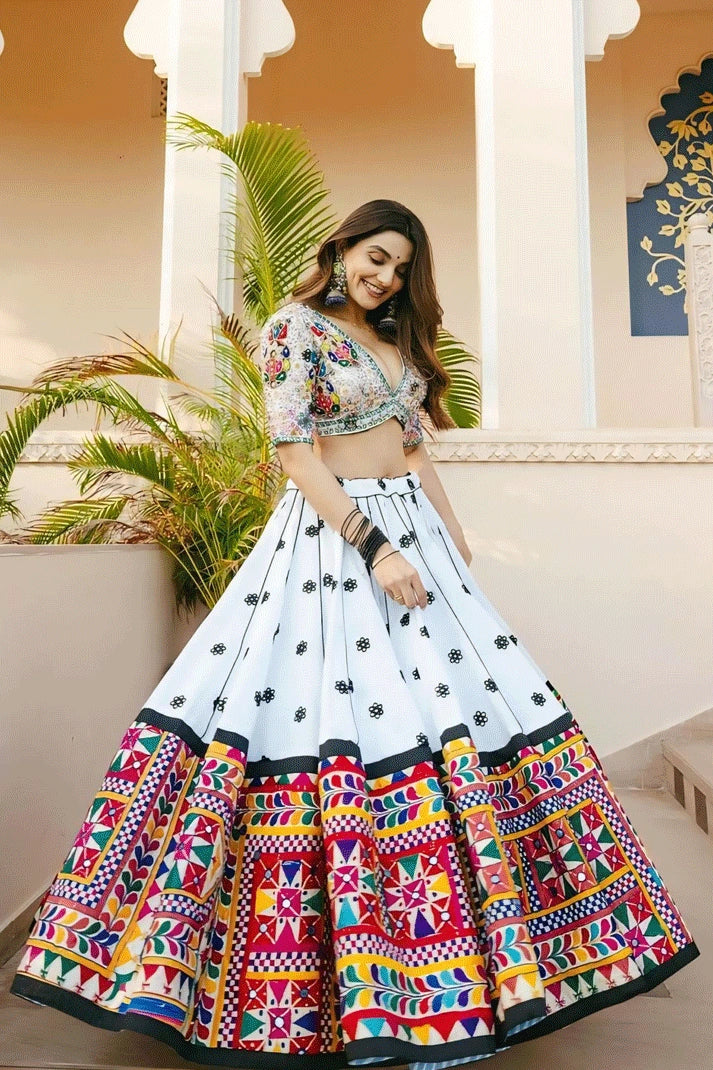 gamthi work white chaniya choli for garba