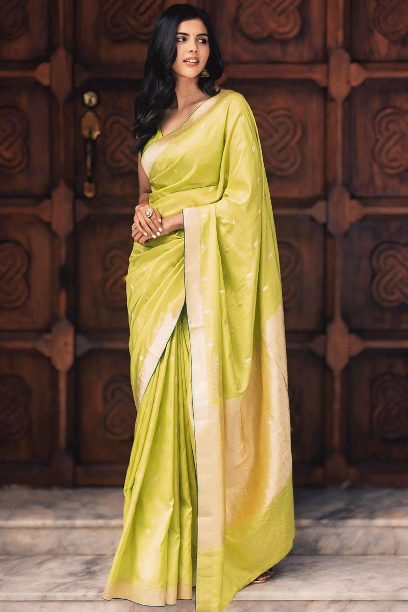 green colour silk saree for mehandi