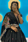 kaudi work black chaniya choli for navartri