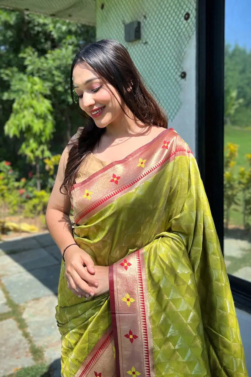 nauvari paithani saree