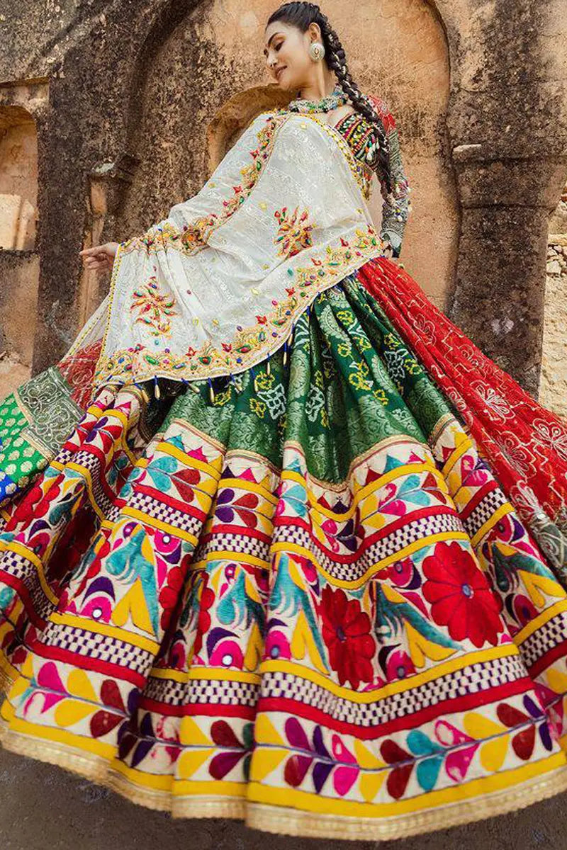 Latest Chaniya Choli Design For Navratri In Ahmedabad
