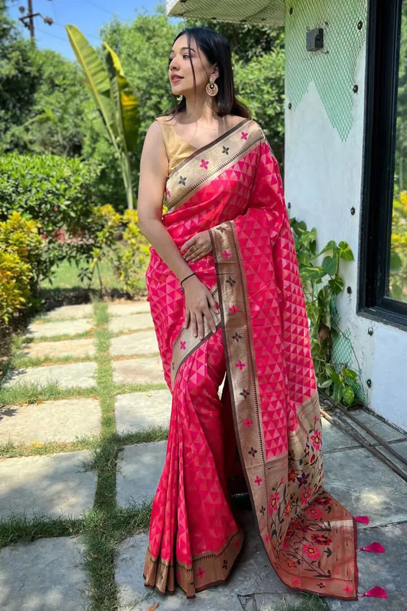 pink color paithani saree