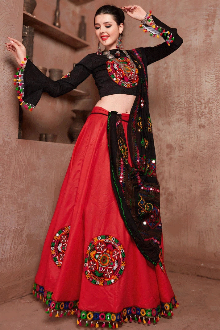 red lehenga gamthi work for navratri