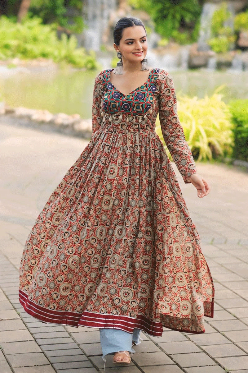 Long frock rid with side cut