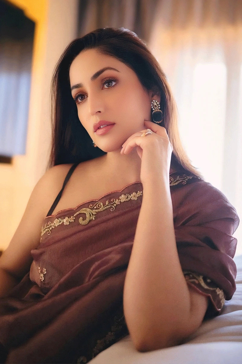 Bollywood Actess Yami Gautam Saree For Reception