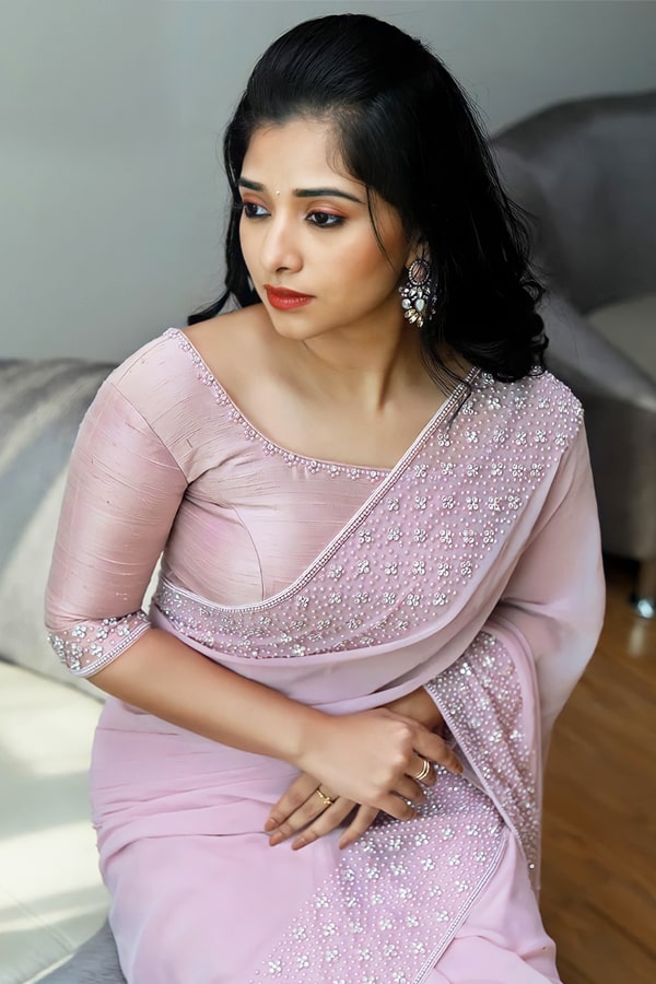Indian wedding guest saree look pink 2021