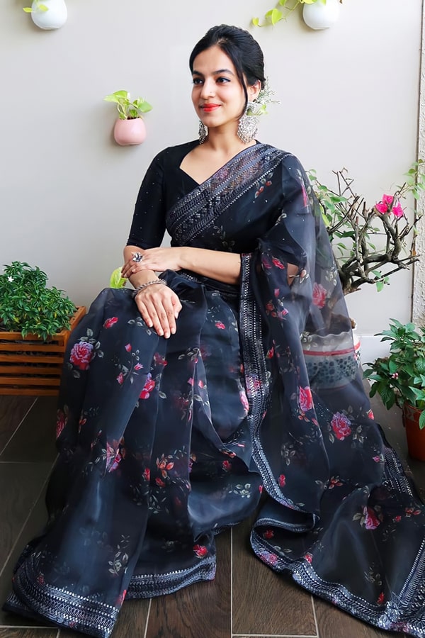 Buying | Black Saree Look For Farewell - Designerkloth