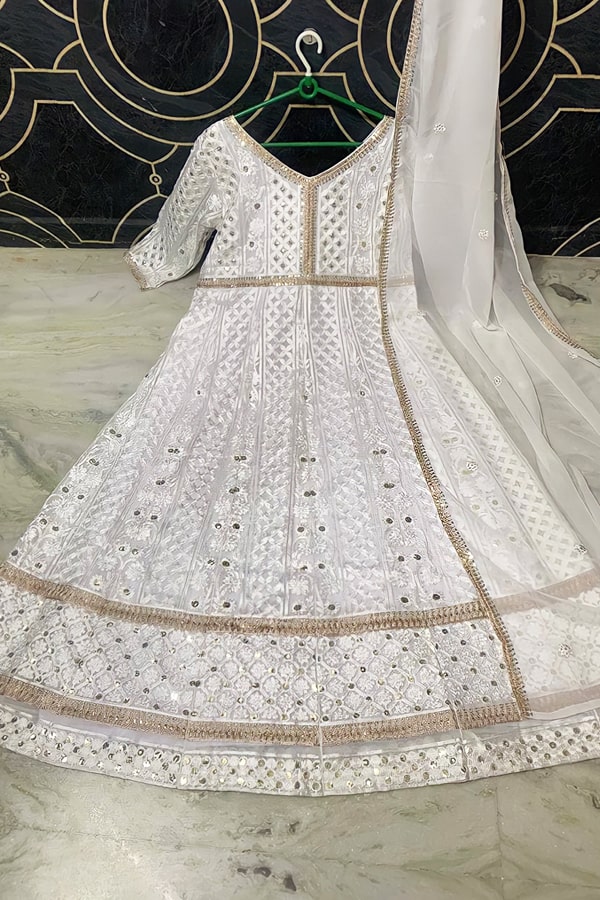 indian wedding attire for female guests