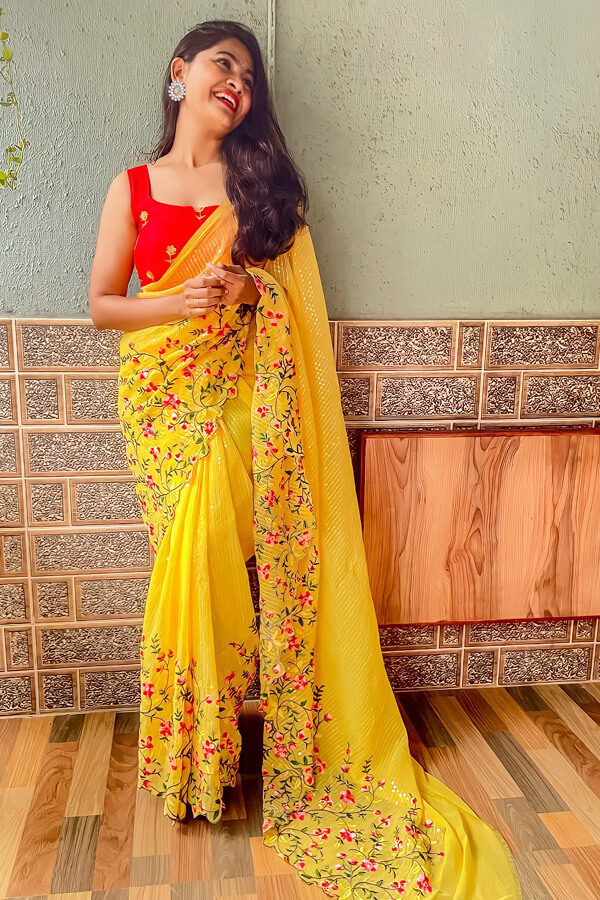 Durga puja saree look collection 2021 yellow