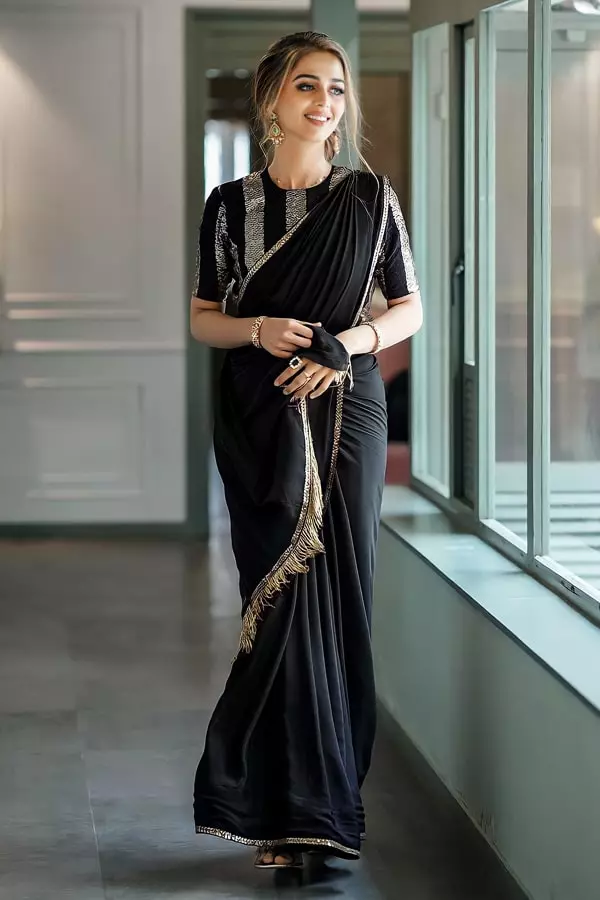 Party wear black saree look for wedding