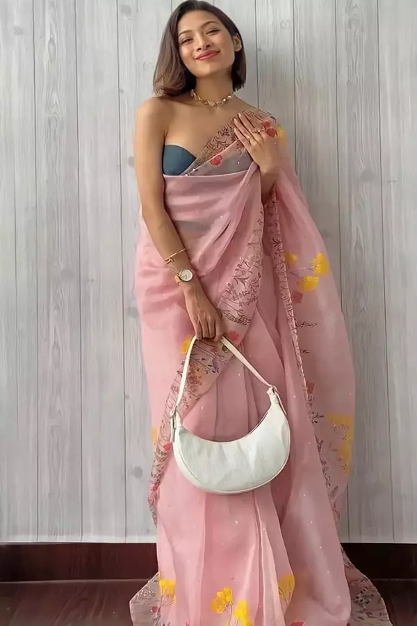 Saree Look For Wedding Party